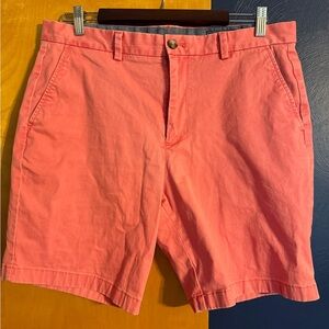 Vineyard Vines Red shorts